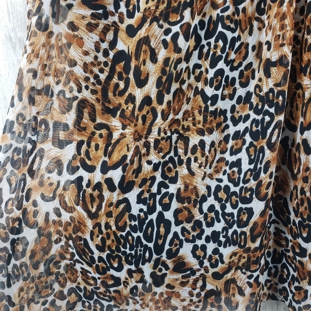 dressbarn sheer cheetah print top women's plus size 14/16 - Picture 3 of 9
